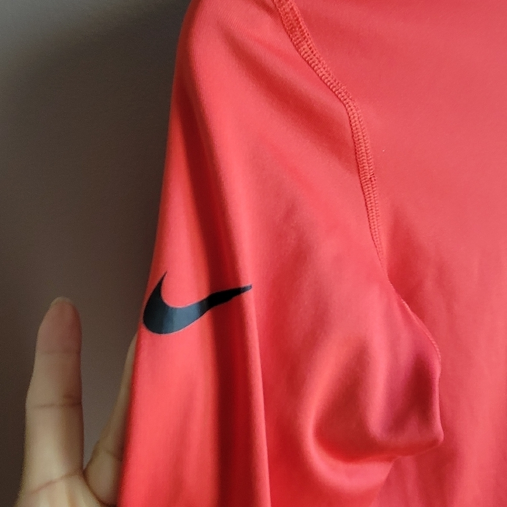 Nike PRO DRI FIT Women's Coral Long Sleeve Top Size Small Logo - Picture 5 of 9